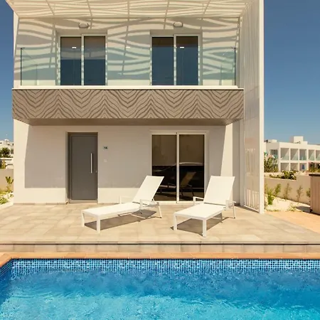 Nissi Private Roof Garden And Pool Villa