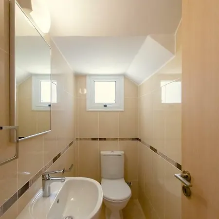 Villa Nissi Private Roof Garden And Pool *